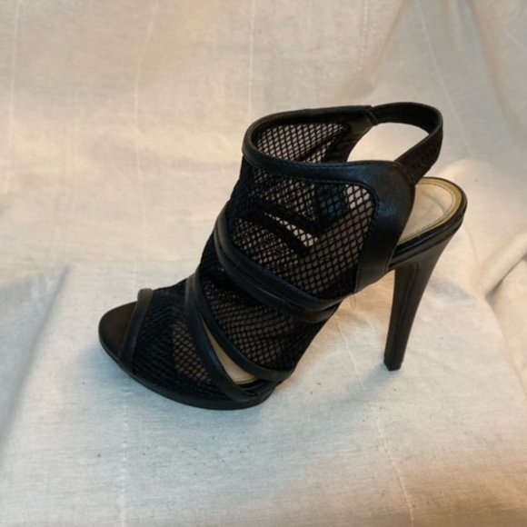 Jessica Simpson Fedelee Mesh Platform Heels - Picture 3 of 5